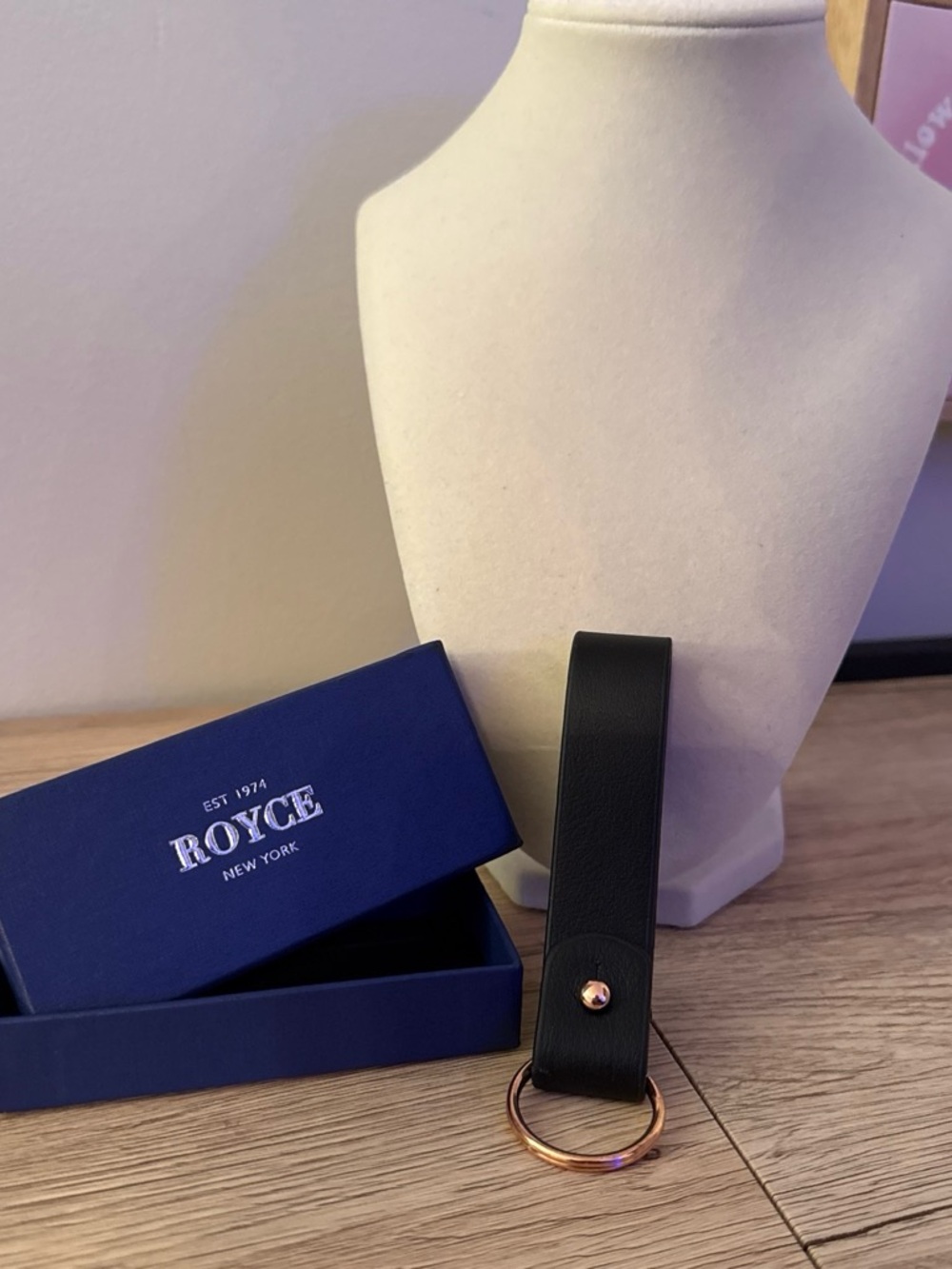 ROYCE New York Black Leather Key Ring with Gold-Tone Hardware